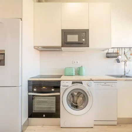 Guestready - A Charming Near Alvalade Лиссабон