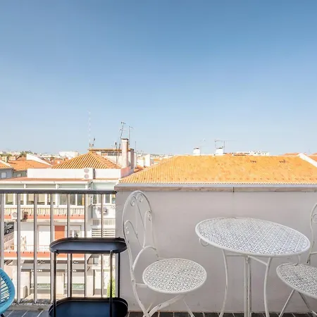 Guestready - A Charming Near Alvalade Апартаменты *