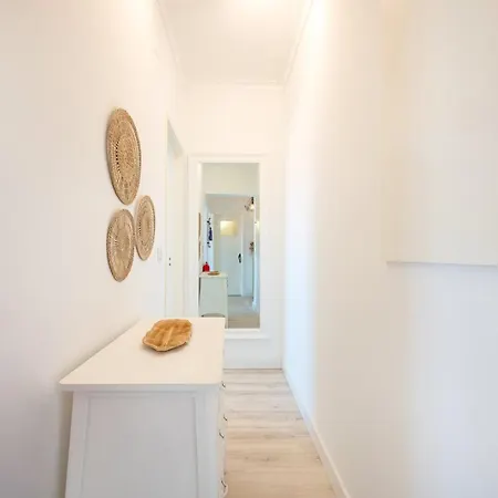 Guestready - A Charming Near Alvalade *